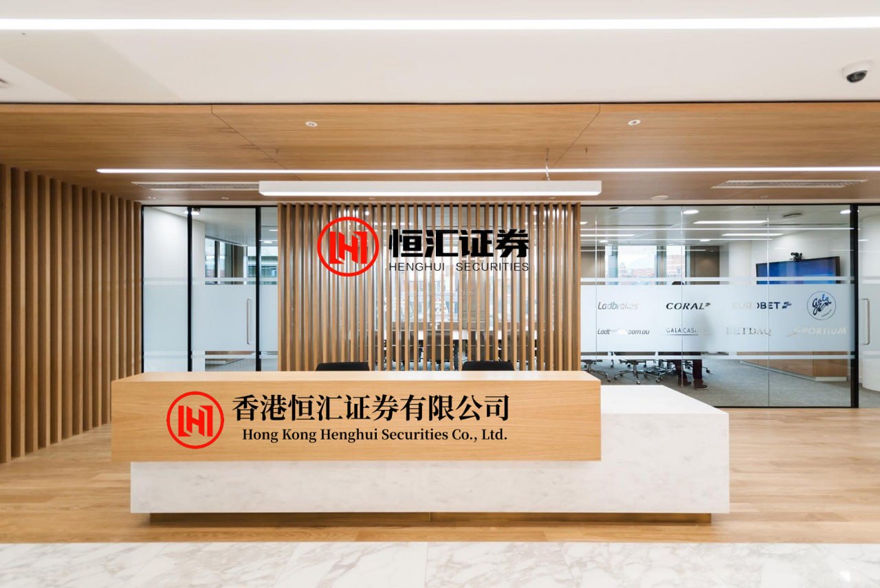 长江云配 一家成立3年的光伏新兵，打开了太空算力基建的万亿蓝海